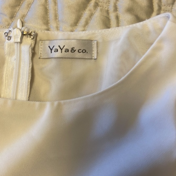 White top with sheer and ruffled short sleeves - Picture 3 of 5